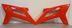 BETA RADIATOR SHROUDS, RED