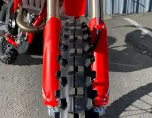 BETA FORK GUARDS, RED