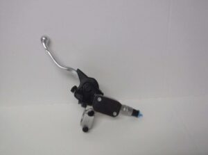 CLUTCH MASTER CYLINDER