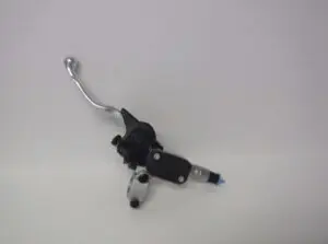 CLUTCH MASTER CYLINDER
