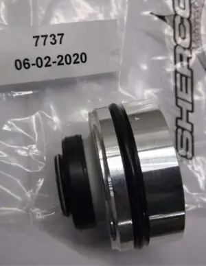 KYB SHOCK SEAL HEAD