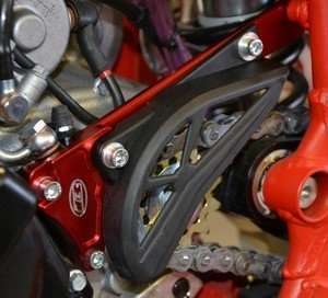 BOANO CLUTCH SLAVE CLINDER GUARD W/ SPROCKET GUARD