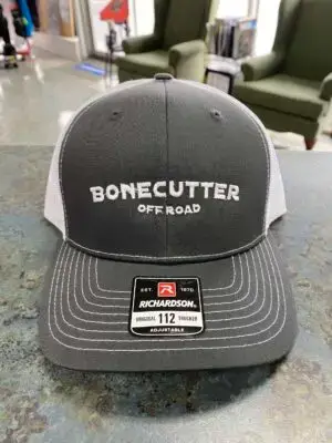 BONECUTTER OFF ROAD HAT, WHITE/GRAY