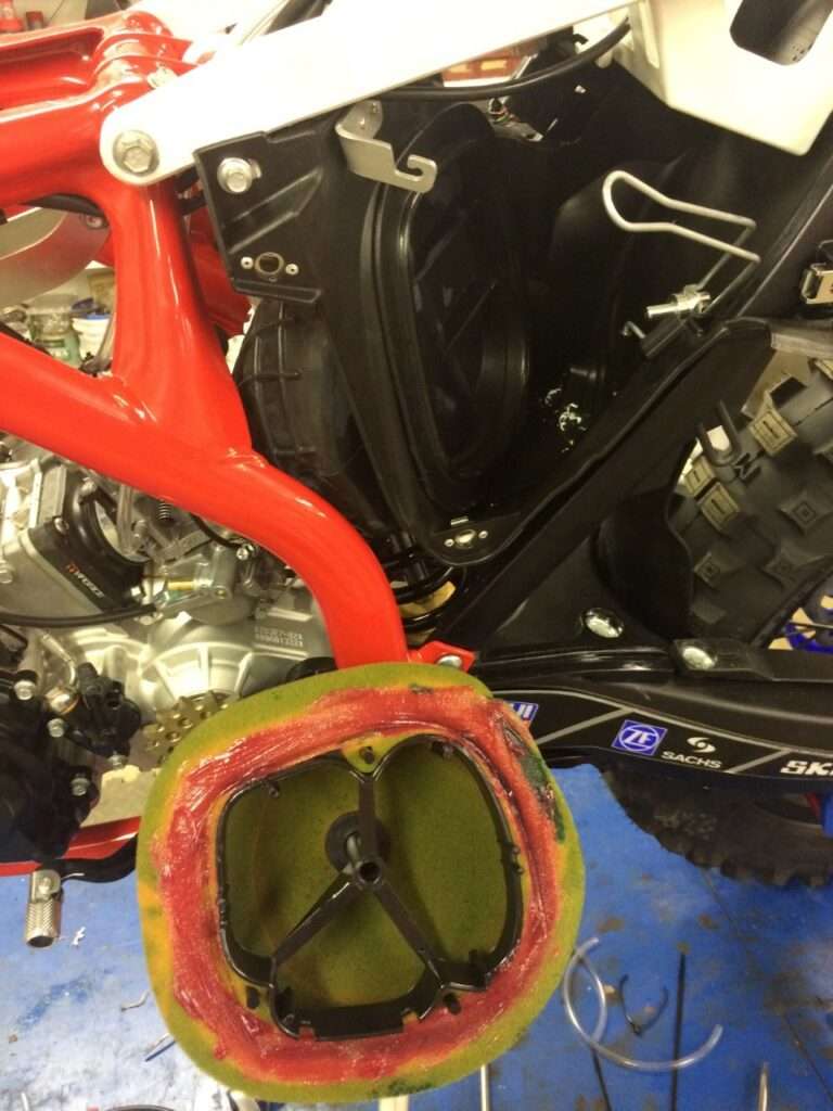 Building a Race Bike According to Bonecutter’s – Bonecutter Off Road