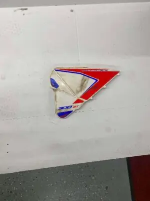 18-19 BETA LEFT AIR BOX COVER, USED