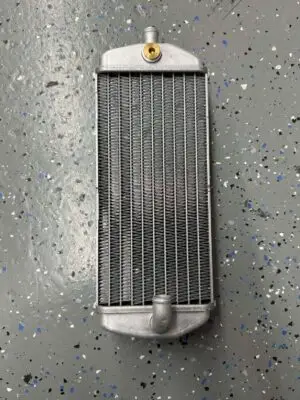 RIGHT RADIATOR, RR 4T MY'10