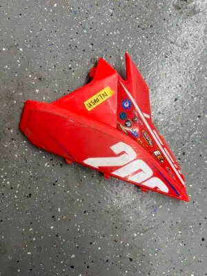 20+ BETA AIR BOX COVER, RED