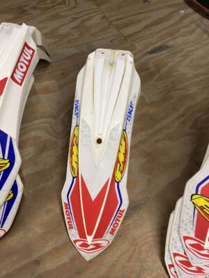 Beta FRONT FENDER, WHITE, RACE TEAM DECAL, USED 2013-2019