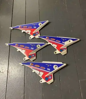 Beta 19-18 RIGHT AIR BOX COVER WHITE, USED