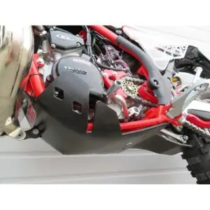 TM Designs full coverage w/linkage guard skid plate Beta 2T red