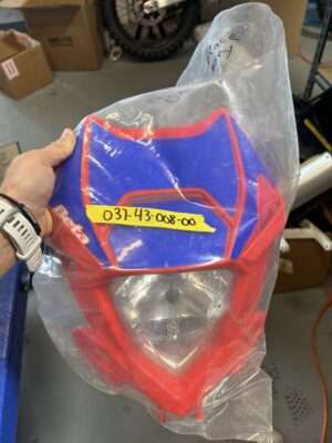 COMPLETE HEADLIGHT USED 20+ BETA