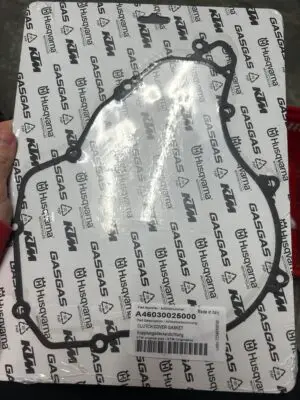 Clutch cover gasket